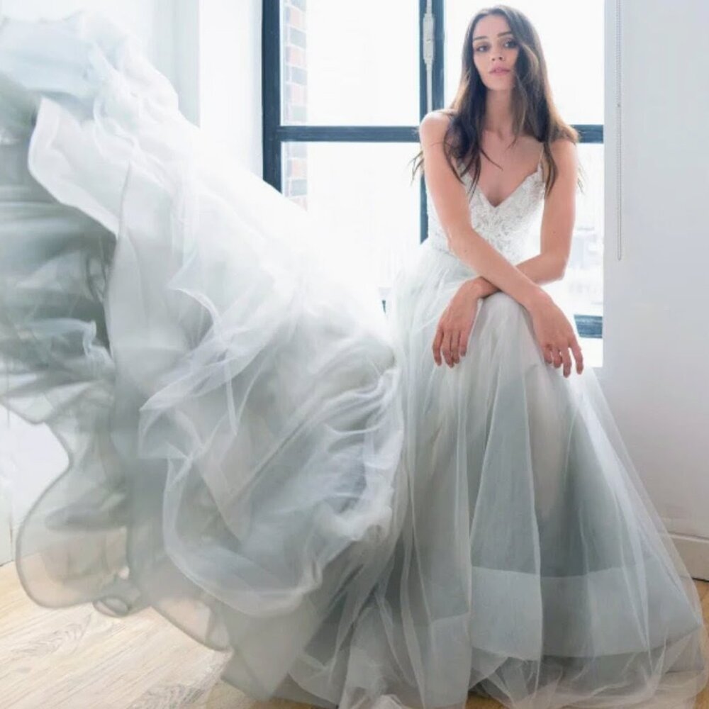 Kelly Faetanini "Star" Size 10